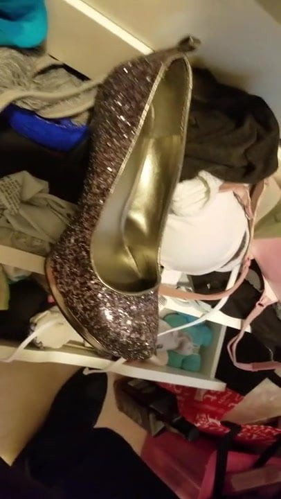 Cum on heels