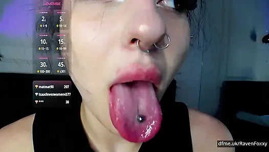 RavenFoxxy hat dieses süße gesicht und freche energie männer sehnen sich nach