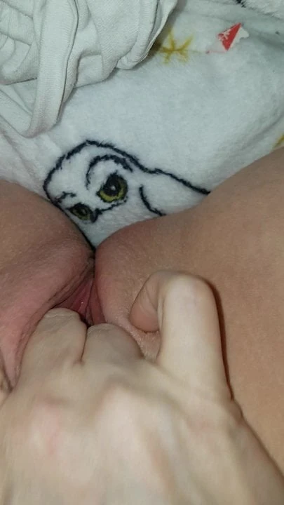 wife masturbating
