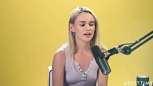 Khloe Kingsley Squirting on Camera & Red Flags | the Adult Time Podcast