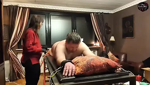 Domlady mia - hukuman teror untuk budak seks - pelatihan: pantat dientot sama mesin seks - bagian 1