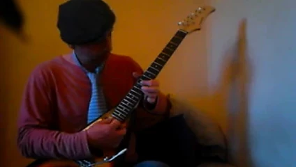 Yeni gitarım xoxo'yu deniyorum