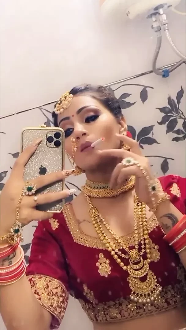 Desi randi getting ready for her customer for one night