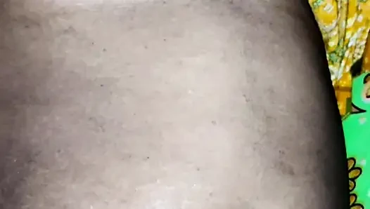 Komşum sıkı amcığımı sikiyor