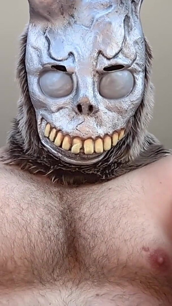 仮面の男があなたを叩く - 怖いバニー ハロウィン ボトムPOV ASMR叩く |クリップ1