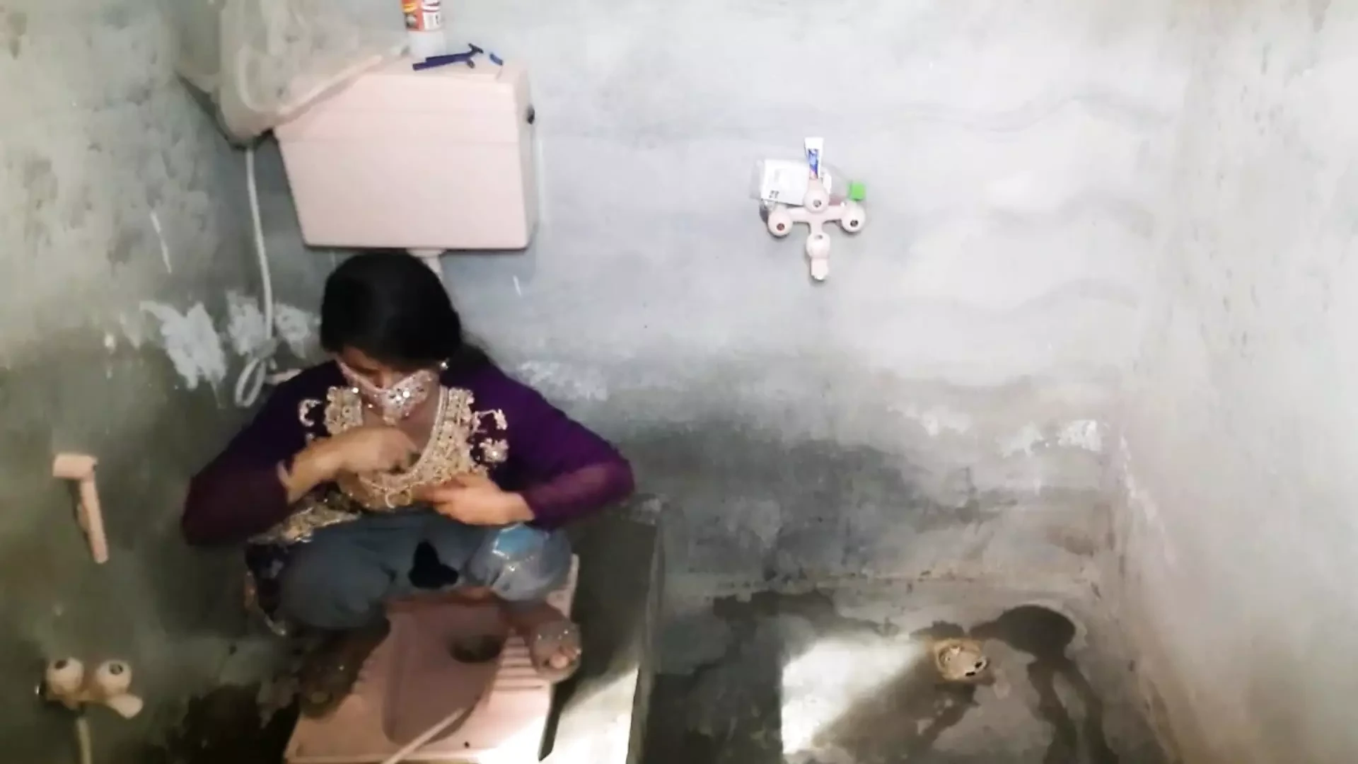 Un beau-père baise sa belle-fille, Sasur ji ne bahu rani ko jbardasti chodas