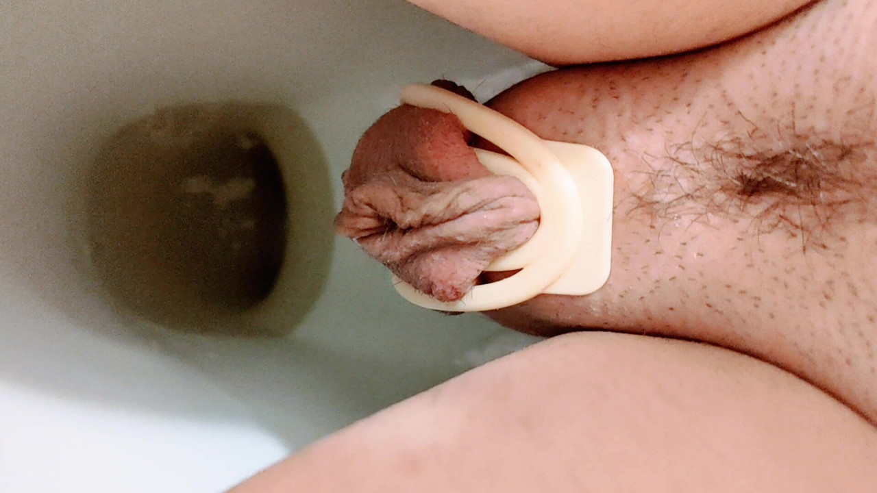 ฉี่ Fifi ของ Erika Oak