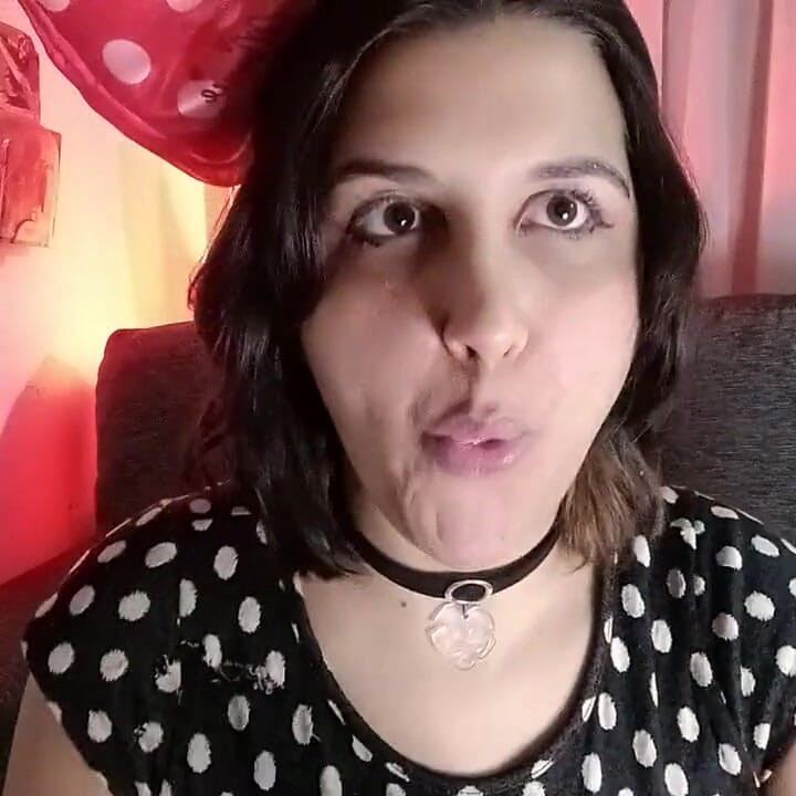Fazendo uma bagunça de chiclete - Minnie Outfit - Bunny Looner