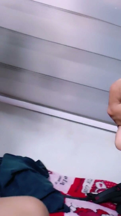 Estudiante de 18 seduce a su profesor a cambio de aprobar las materias | Clip 1