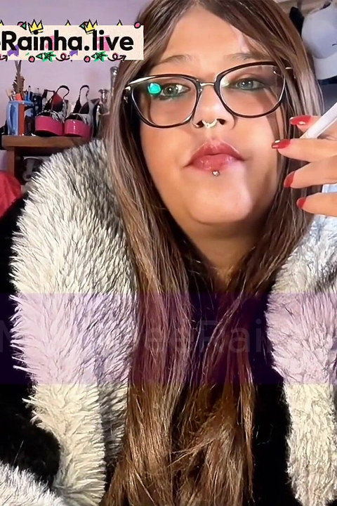 Chainsmoking Queen in Fur BBW MILF Green Eyes, Red Nails, Lips & Ignoring You