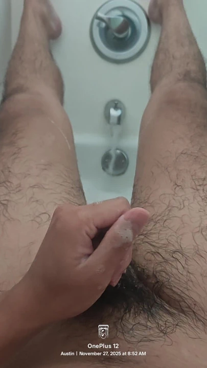 在浴缸里撸管的感觉