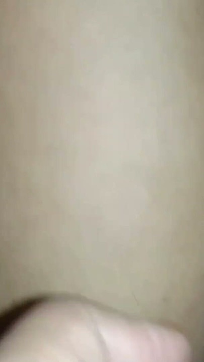 Esposa india caliente y sexy follada hardcore en el dormitorio por una polla grande | Clip 1