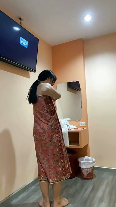 After Finishing the Merit Ceremony, Let's Go to the Hotel