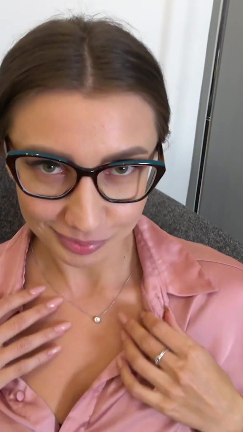 Sex with an English tutor while no one is home! Glasses, jeans, POV blowjob, real sex | Clip 1