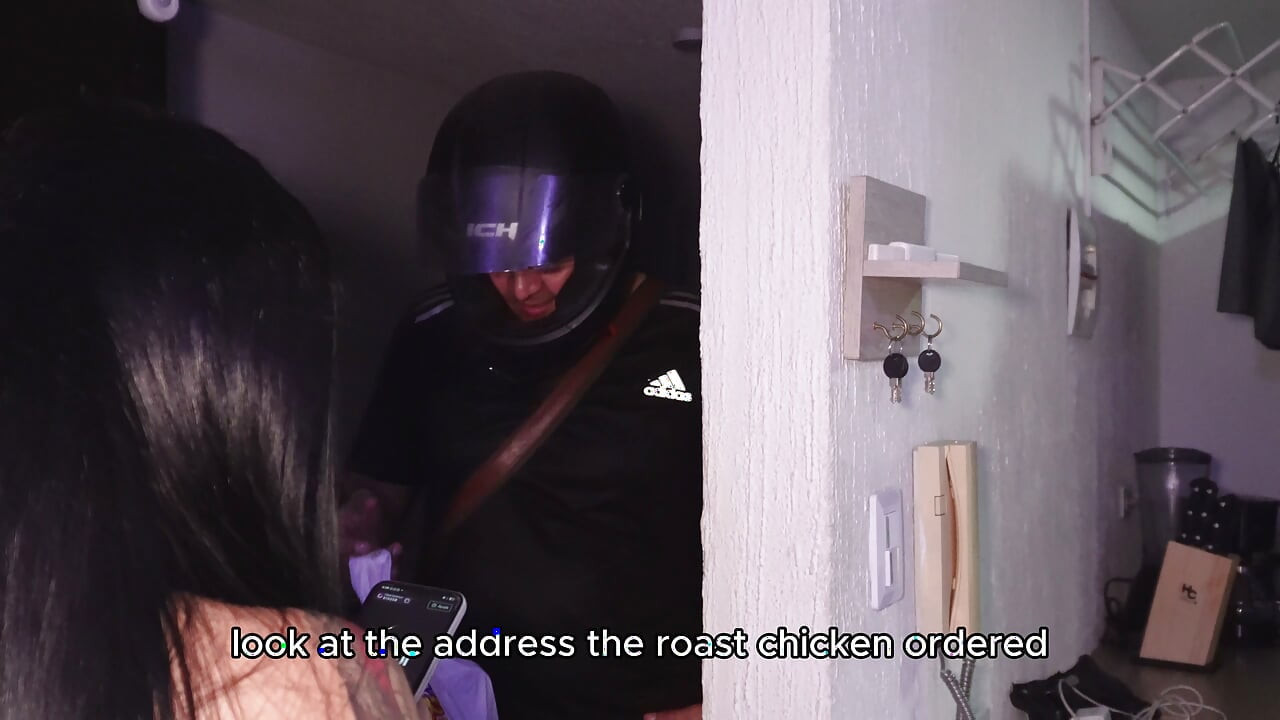 18-year-old Colombian with a big ass has sex with the delivery guy without a condom. full HD porn- homemade - Latina