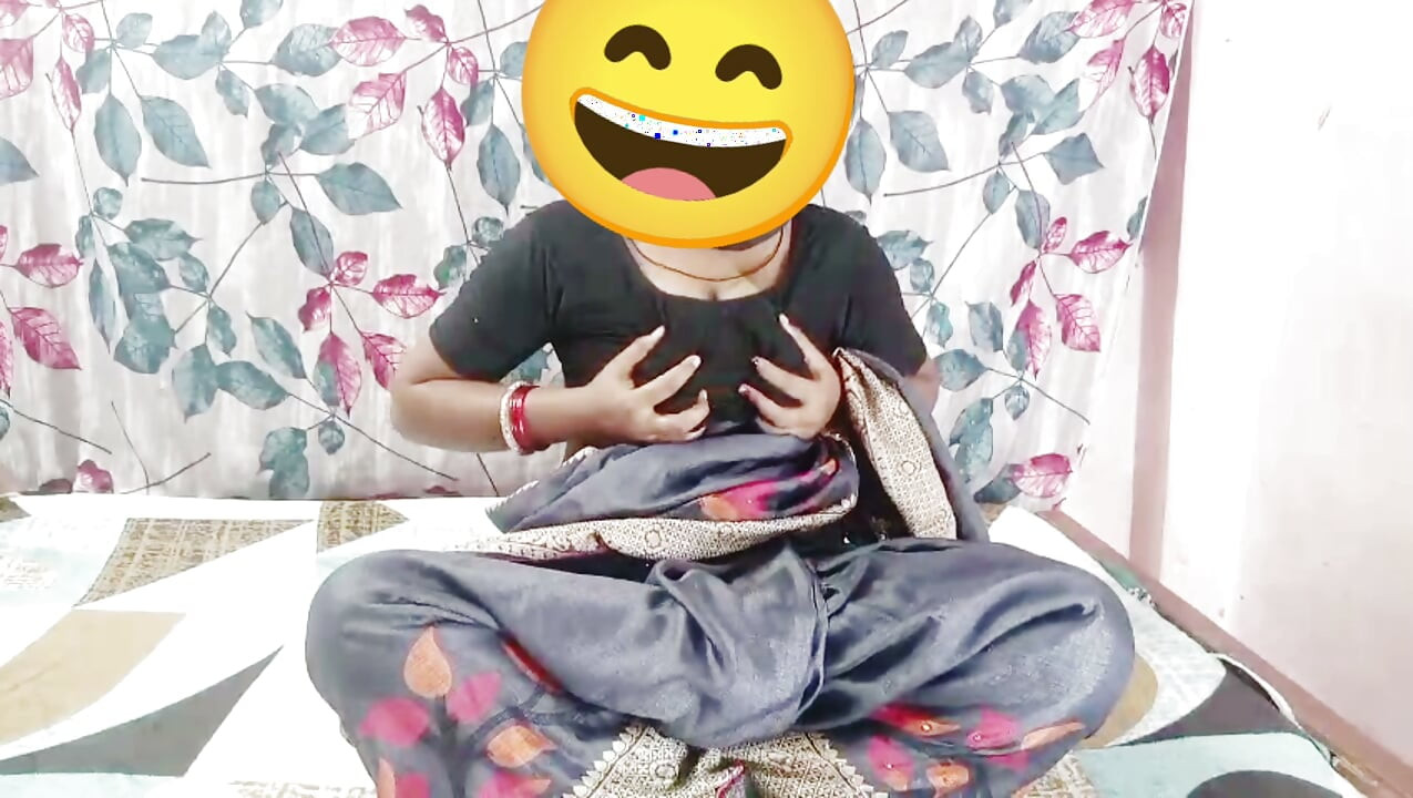 Sxe bhabai ki cikni chut ki garme loki se aag bujai aor mja liya