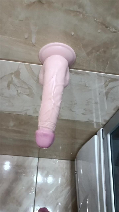 Teen Sissy masturbates