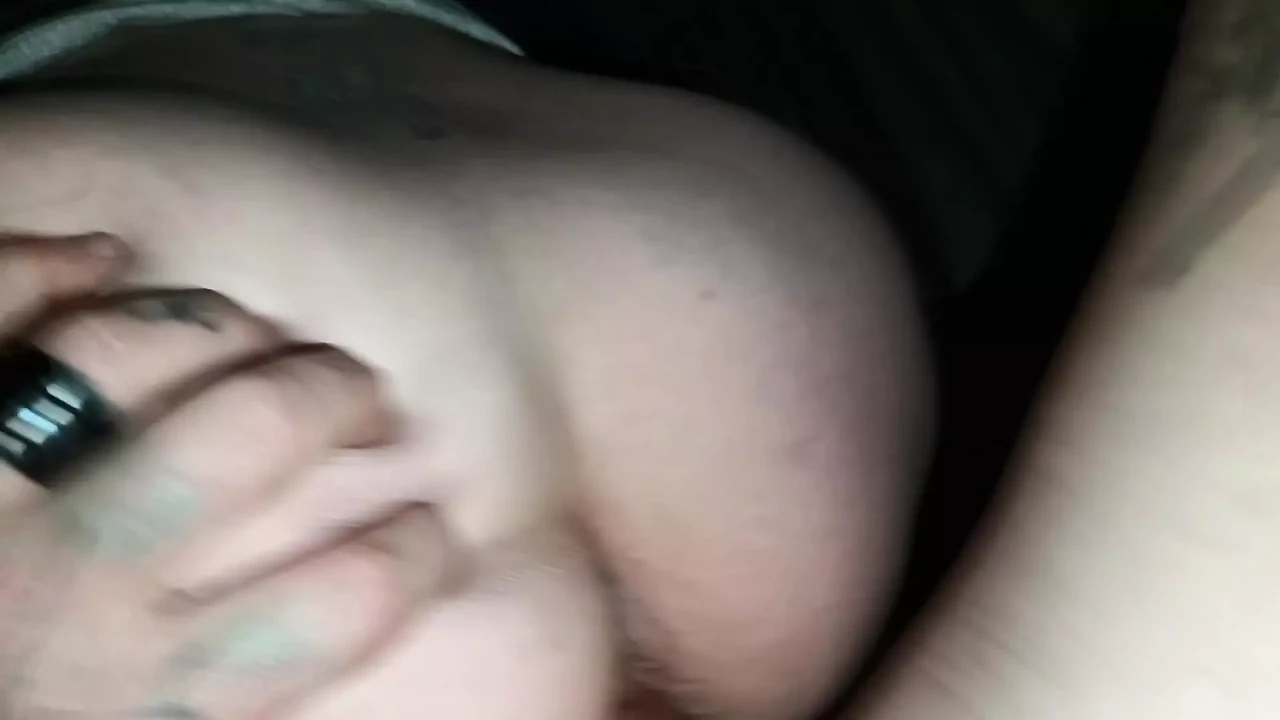 Up close pussy pulsing
