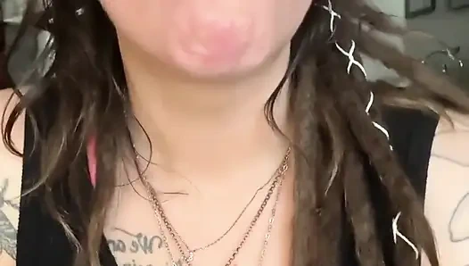 Nyepong kontolmu dan ngiler