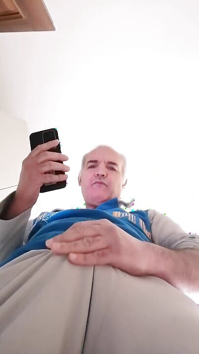 Lo Senti Il Rumore Della Mia Mano Che Si Masturba Tutto Il Mio Cazzo Duro E Gonfio