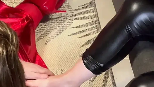 Ayaklarım, bir ikram.