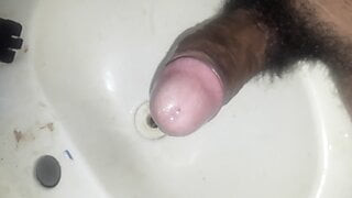 My giant dick is cummig