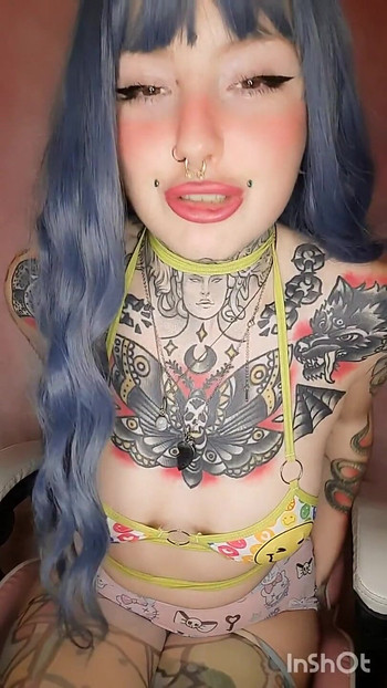 Zlatno glazirana slana sasauge u izobilju