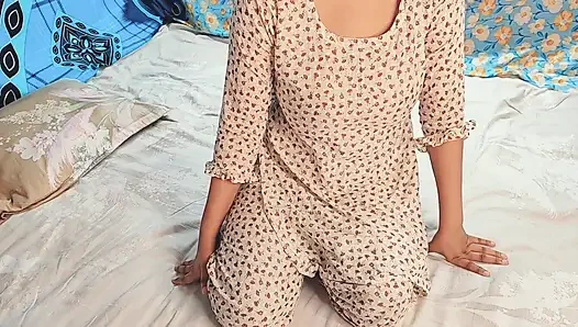 Vahşi göt heyecanı sessizliği parçalıyor ve açlığın ateşini açıyor