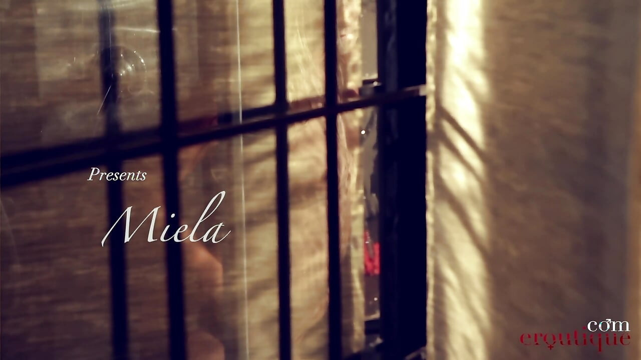 Miela - 快乐地抚摸它