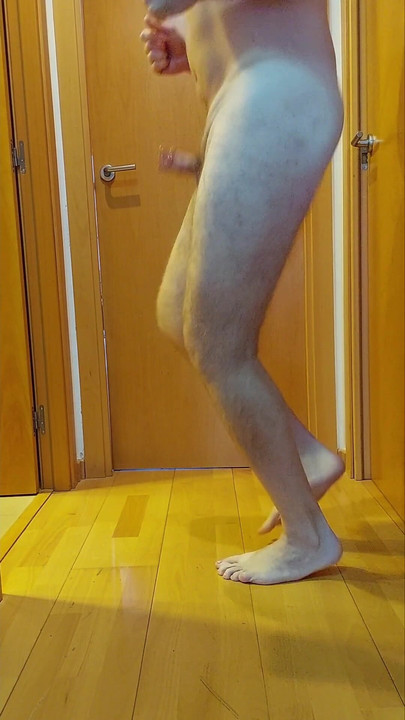Nude run