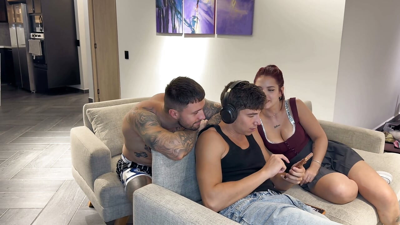 I Fuck My Best Friend's Girlfriend in Front of Him Without Joha Bettina Finding Out