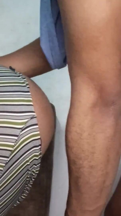 He saw my ass open and went to give me dick, I tried to hold it | Clip 1