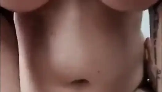 Aku bikin rekaman seks tanpa kondm sama teman kencan pertamaku - sampai crot di dalam