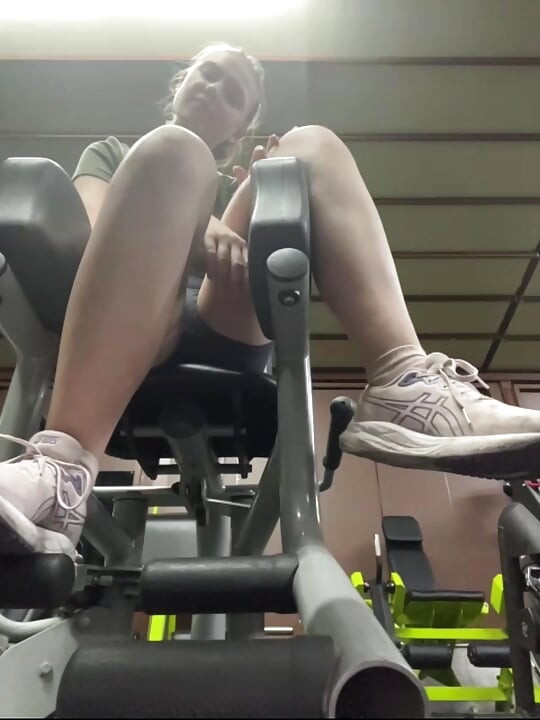 Public fucking in the gym jucielussie