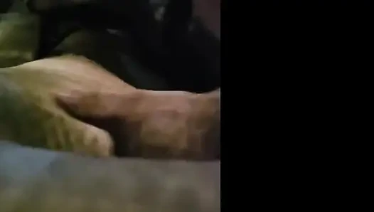 Ich habe einen Mann auf einem öffentlichen Platz gefunden, der mich vor dem Cuckold gefickt hat