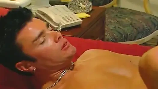 Geile blonde reife wird geleckt und hart gefickt