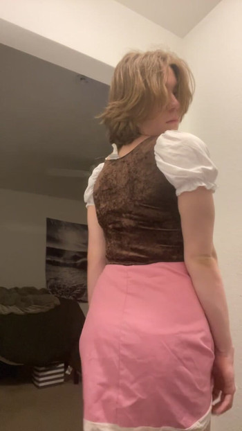 Sissy maid shows her ass