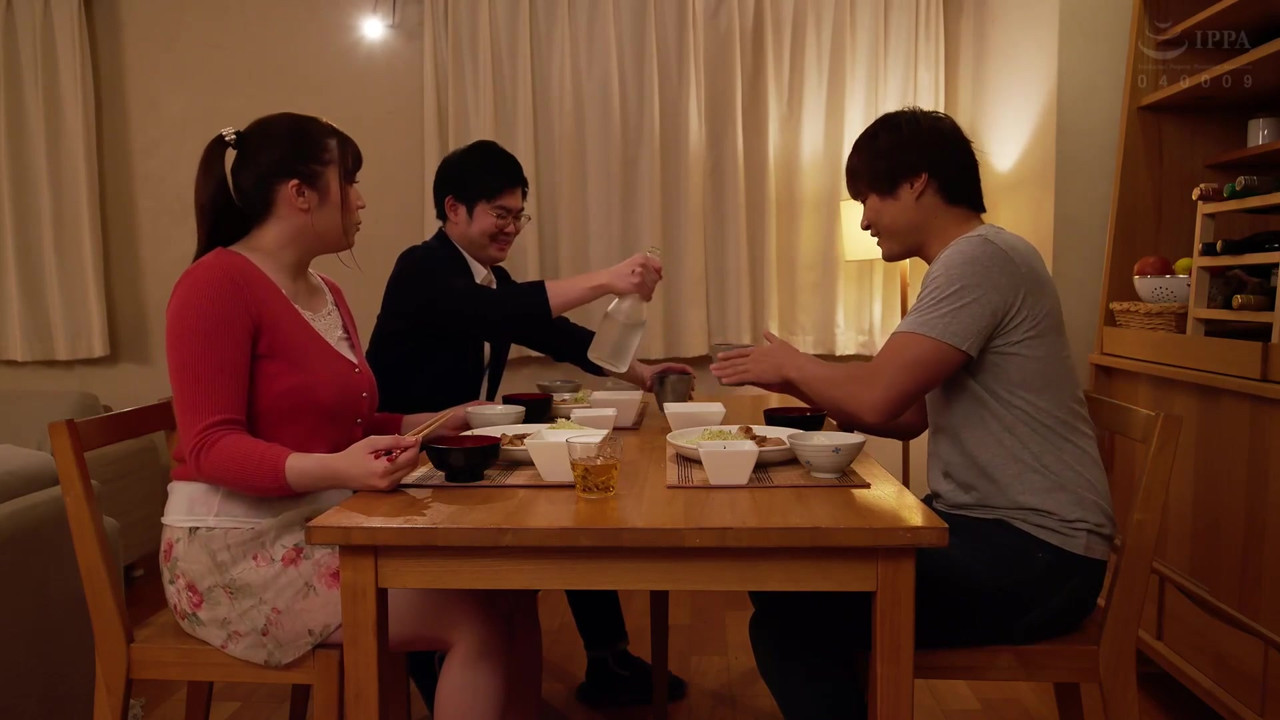 隣人のエステ師に性感開発され寝取られてしまったうちのJカップ美爆乳むっちり潮吹き妻