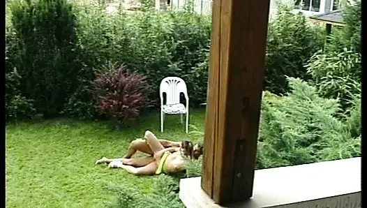 Alman Kapılarının Arkasında Özenle Siktir Edilir - Tam Film
