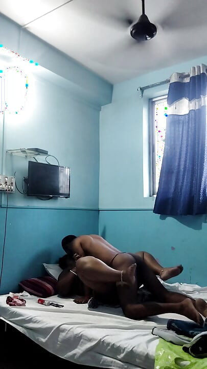 Sejal bhabhi apne pati ke sath hotel room me hard-core chudai kiya