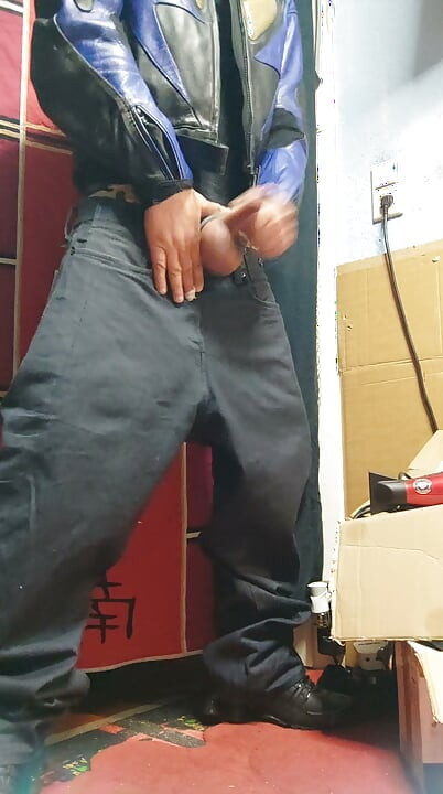Me fetish trousers 👖