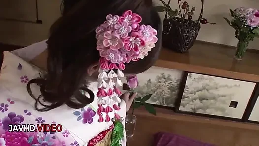 Die freche japanische amateurin Rei mizuna zeigt ihre sexy fähigkeiten live vor der kamera