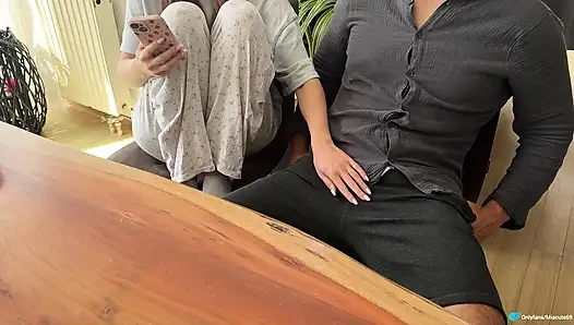 Mia Cute beni görmezden geliyor ama yine de oyundan sonra hayal kırıklığımı alıyor