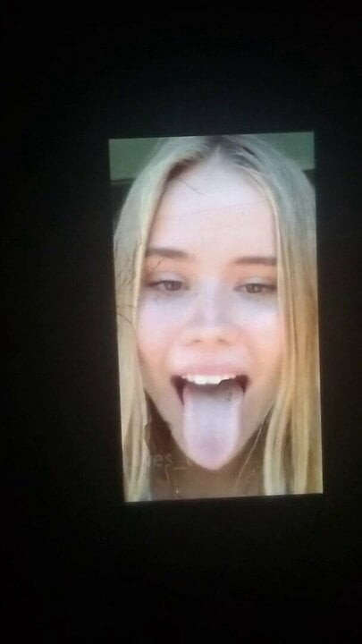 CUM TRIBUTE LEXEE SMITH