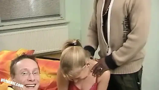 Teen anna erster großer schwarzer schwanz