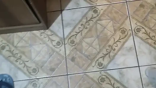 STEPFATHER SURPRISED STEPDAUGHTER BY TOUCHING HER COCK, AT 18 SHE STILL HASN'T GIVEN HER PUSSY