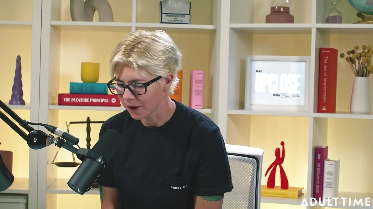 Przełamanie cykli wstydu i bycie wiernym sobie, z Khloe Kingsley! | Podcast czasu dla dorosłych