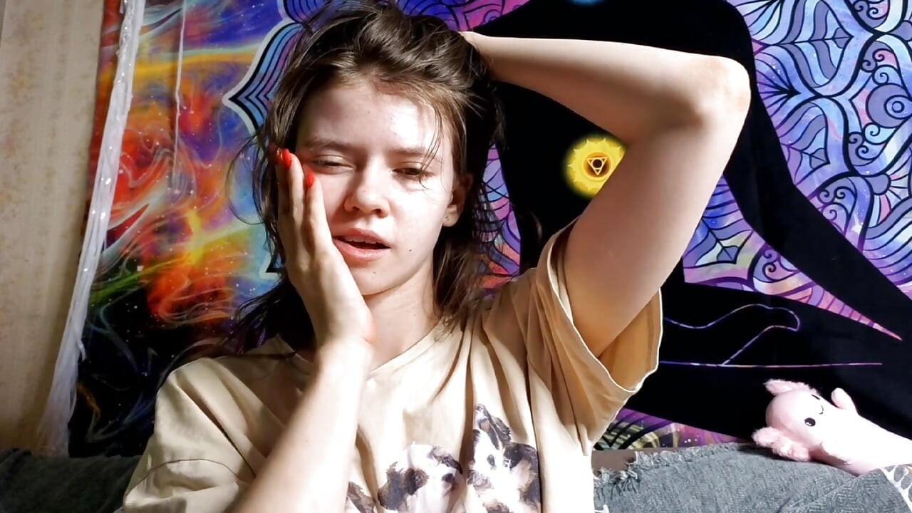 ✿Tato dívka vás dráždí svým roztomilým obličejem / tak