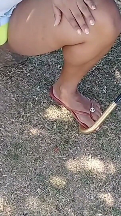 Cameltoe dan voyeur, ups retak. | Klip 1