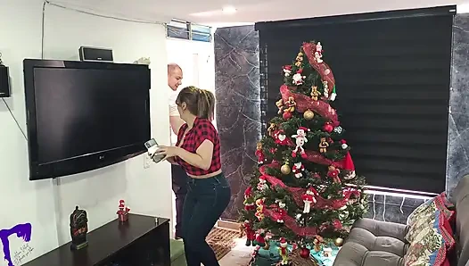 Неверная Фигуристая Латинская Милфа Делает Минет И Дрочит В Любительском Видео От Первого Лица, Кончает На Сиськи И Глотает В